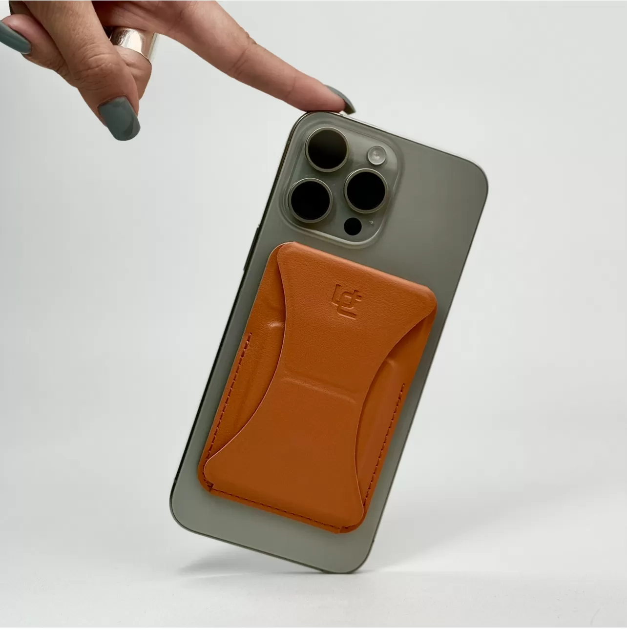 Картхолдер UCASE с функцией подставки (MagSafe), коричневый